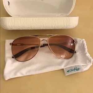 Women’s Oakley Daisy Chain Aviators